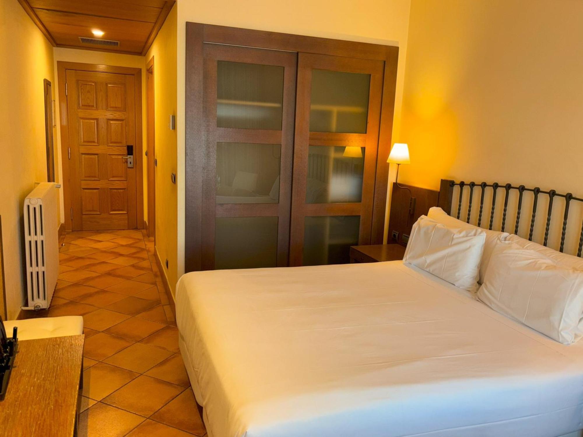 Double Room,1653530354:JPEG