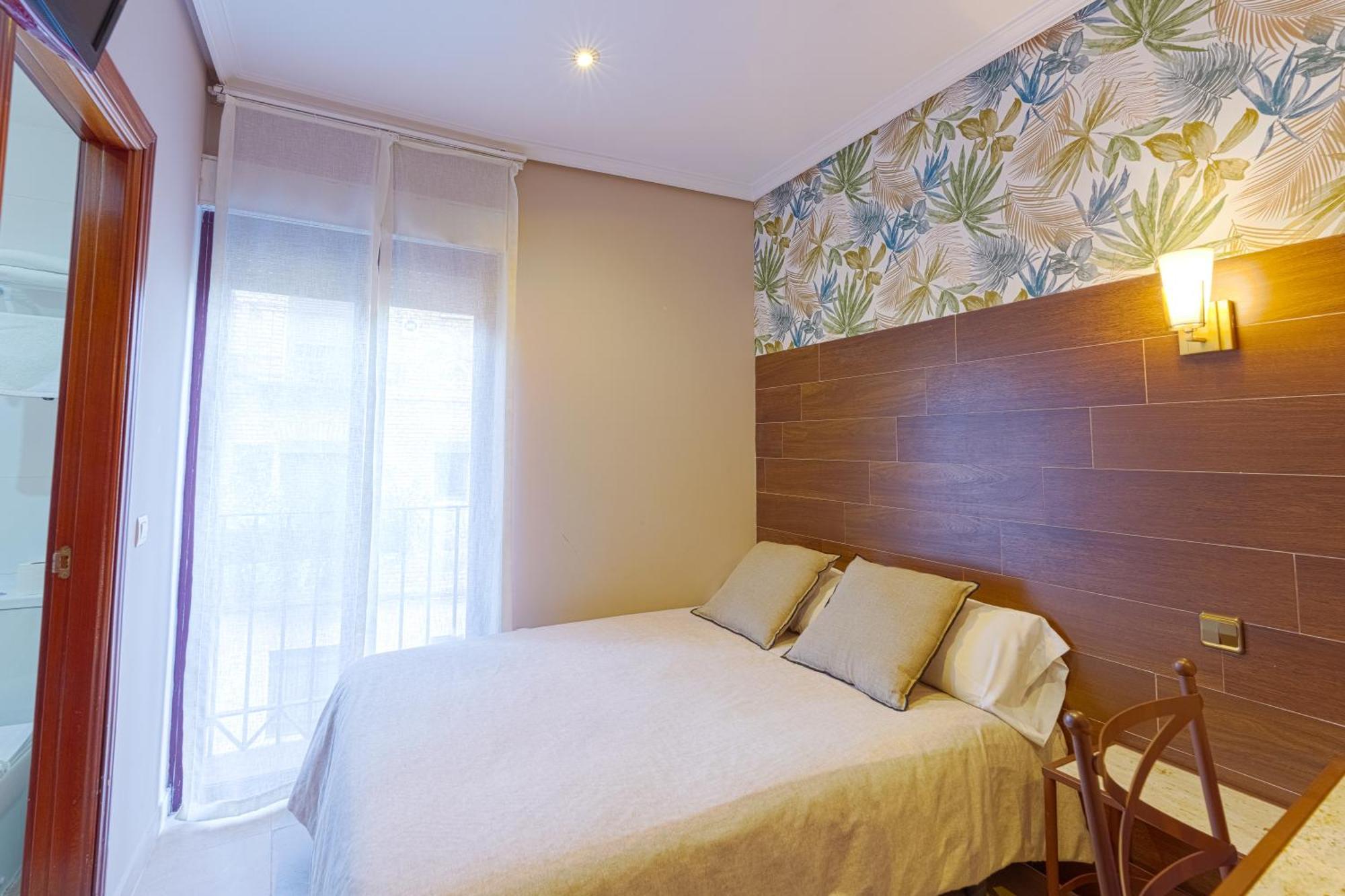 Small Single Room,1770481487:JPEG